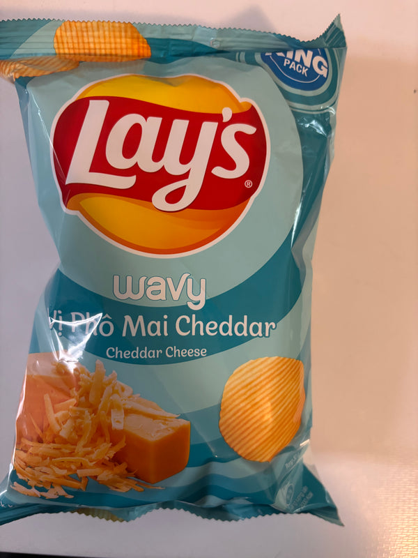 LAY'S  CHEDDAR CHEESE CHIPS   (SHARED BAG)