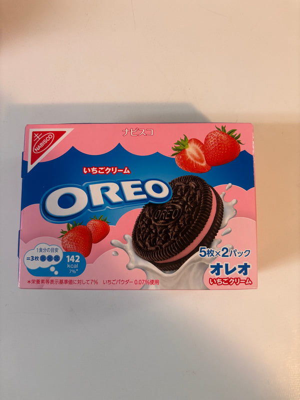 OREO STRAWBERRY CREAME COOKIES